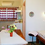 Arni Andros - αρνη Apartment *
