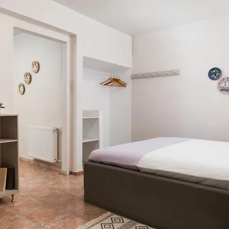 Arni Andros - αρνη Appartement