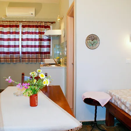 Arni Andros - αρνη Appartement *