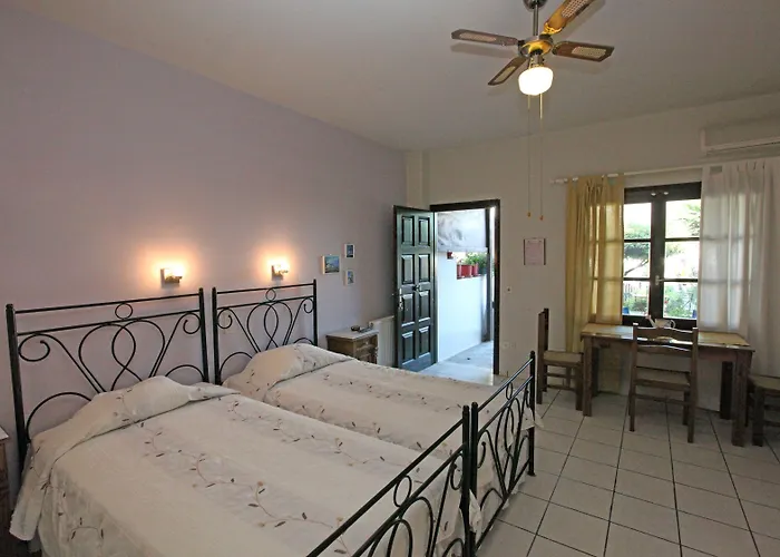 Arni Andros - αρνη Apartament *