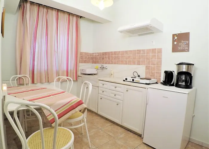 アパート Arni Andros - αρνη バトシ